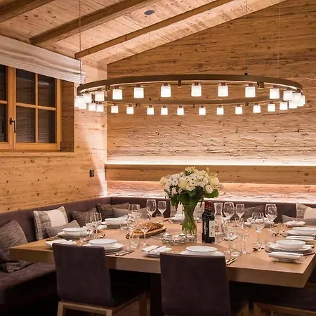 Alpine Luxury With Ski-in Access - Stunning Mountain Views